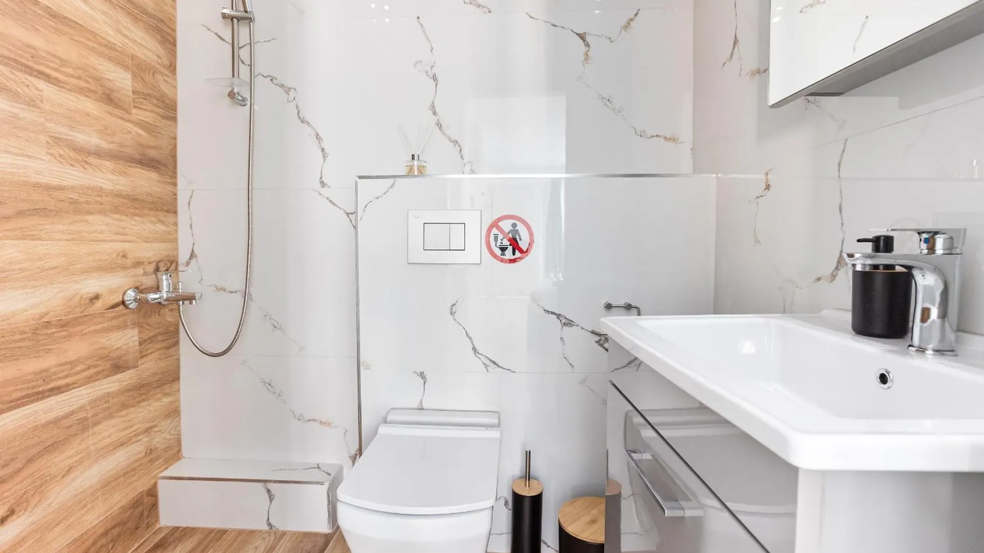 New Luxury Apartment In Downtown Thessalonique 0*,