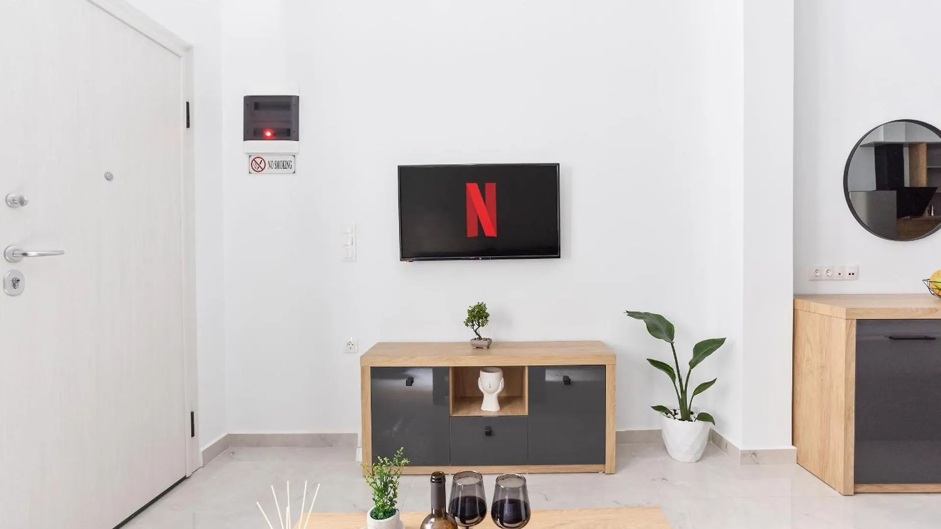 New Luxury Apartment In Downtown Selanik