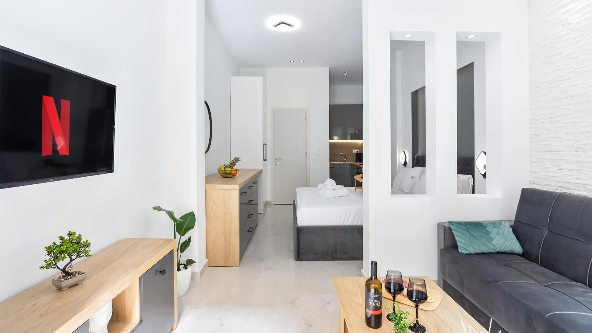 New Luxury Apartment In Downtown Selanik