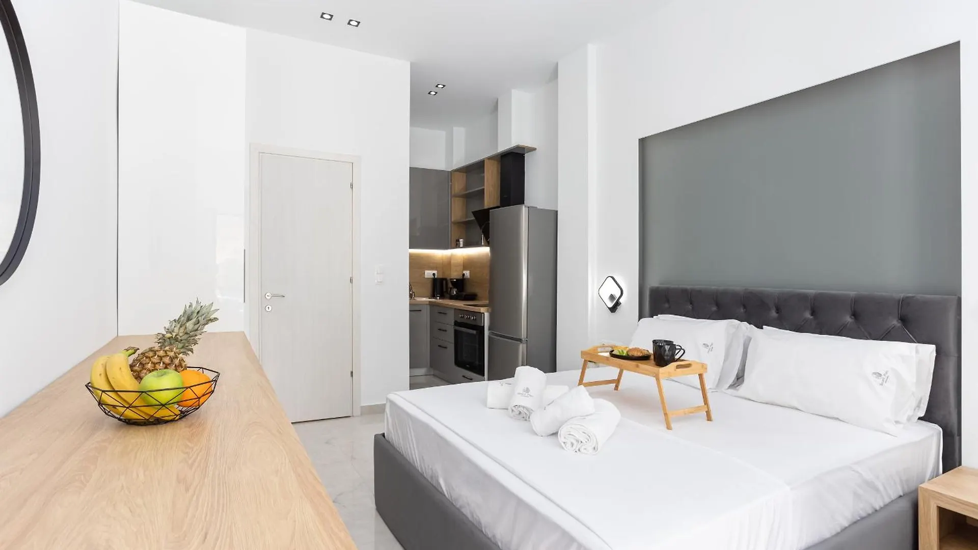 New Luxury Apartment In Downtown Selanik